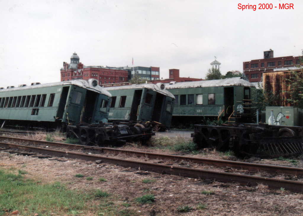 Reading MU Cars Scrapped From The Station / Choo Choo Inn