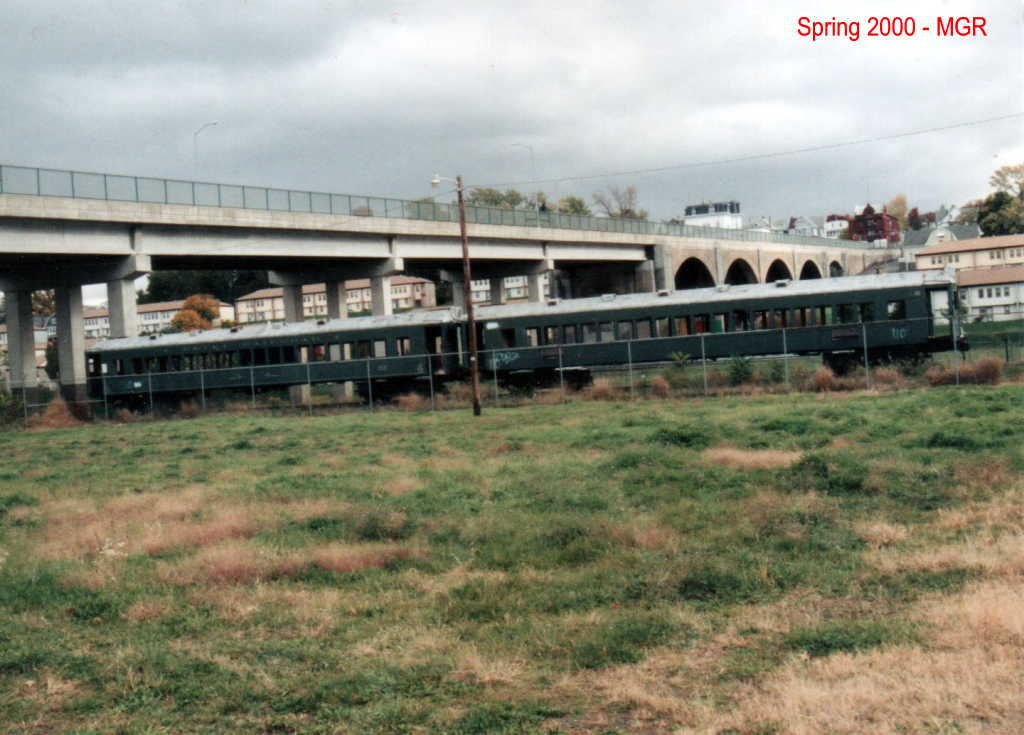 Reading MU Cars Scrapped From The Station / Choo Choo Inn