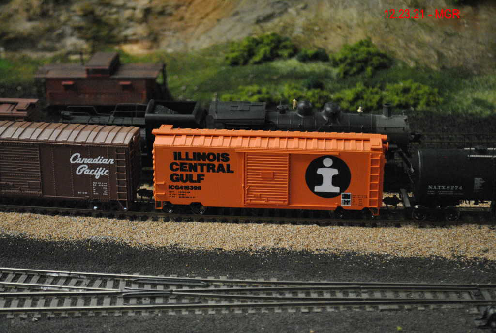Hudson Model Railroaders 12.23.21 / Read Your Camera Manual 