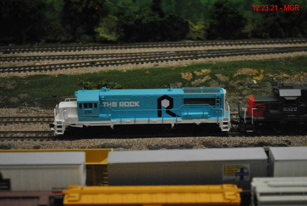 Hudson Model Railroaders 12.23.21 / Read Your Camera Manual 