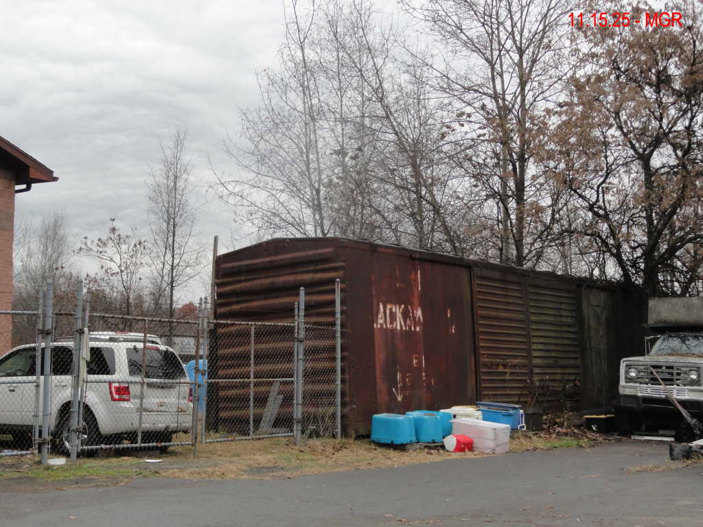 Erie Lackawanna Box Car Paint Fading