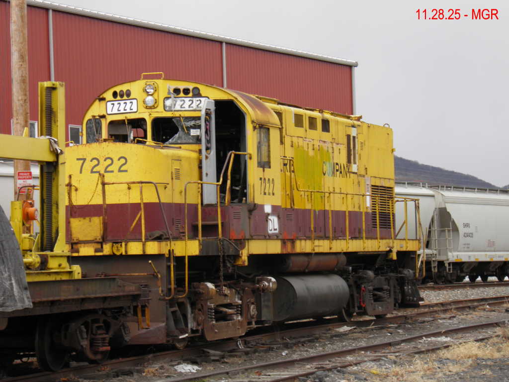 Erie Mining Co Locomotive and EL Flat Car