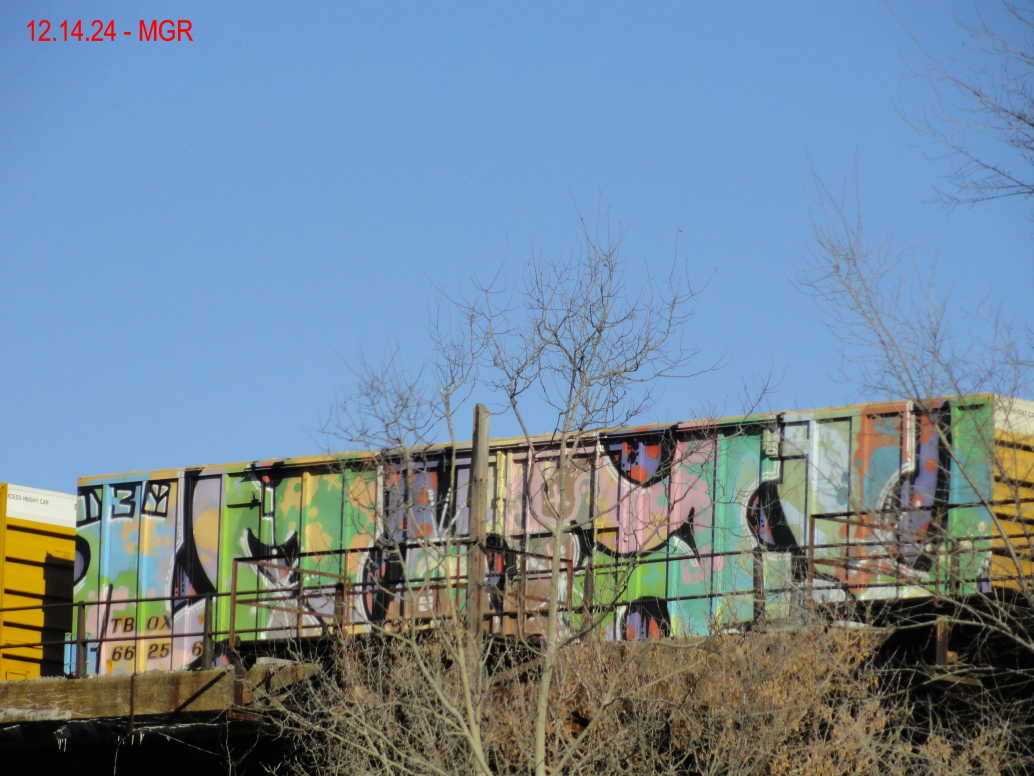Graffiti Car Bridge 60
