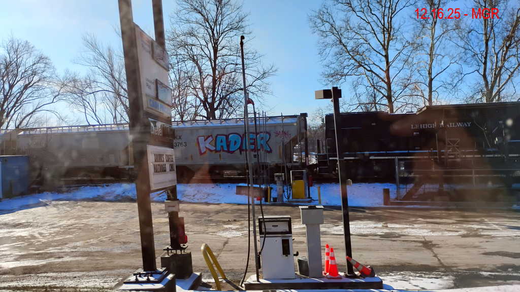 Meshoppen, Equipment and Station