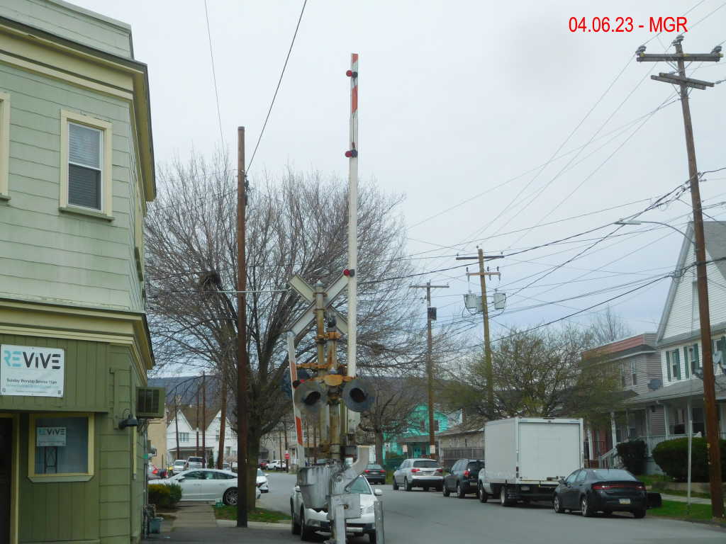 Old Crossing Signals, Scranton