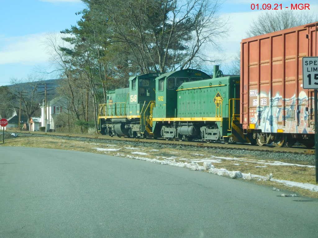 R&N Train Stopped By Stuck Truck