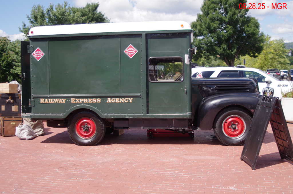 Railway Express Agency Truck 