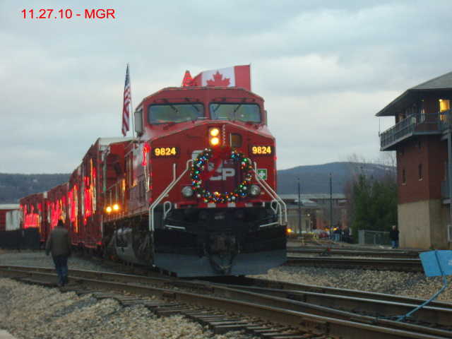 CP Christmas Train at Steamtown