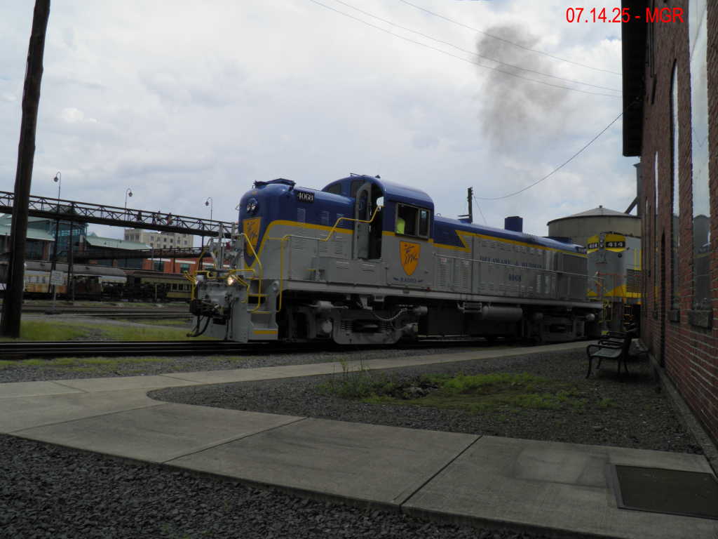 D&H RS and LV C40 at Steamtown