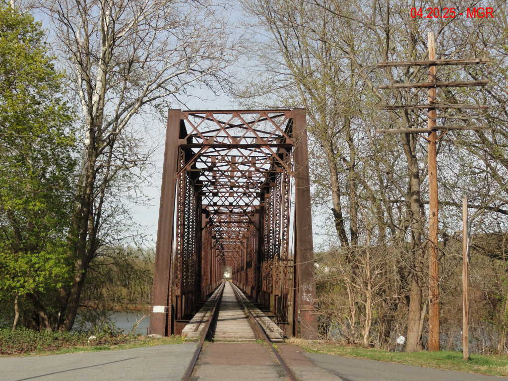 West Pittston, Along The Bloomsburg Line