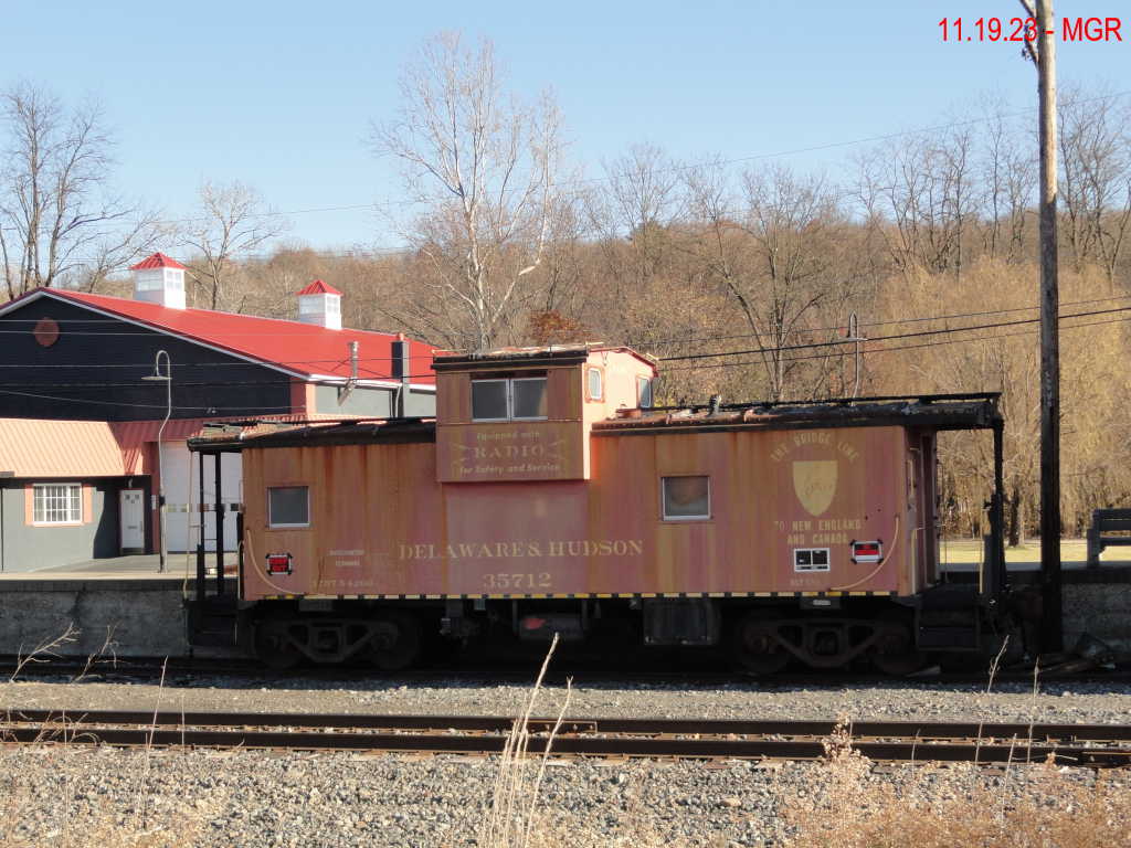 Dickson City D&H Station and Caboose