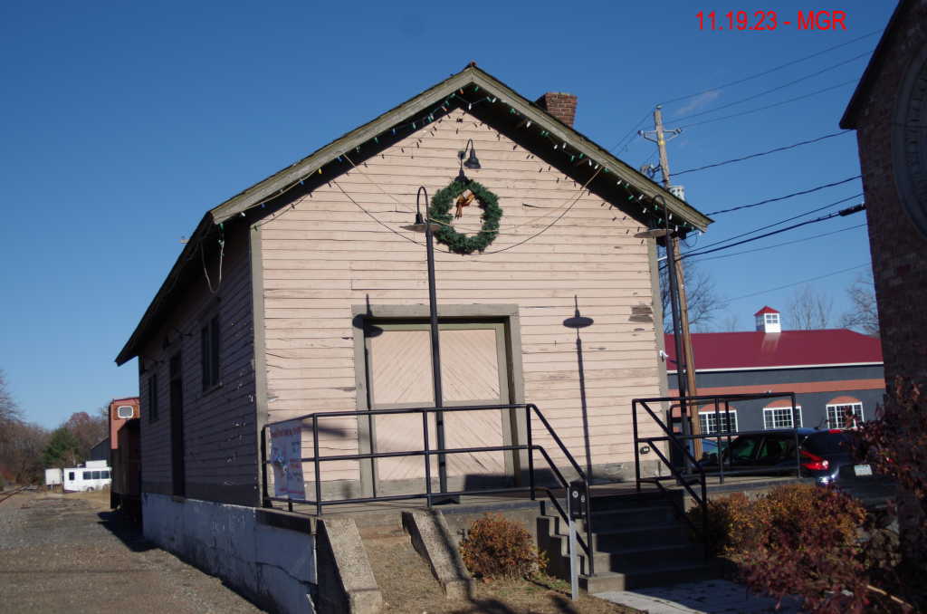 Dickson City D&H Station and Caboose