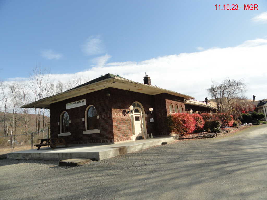 Former Halstead DL&W Station