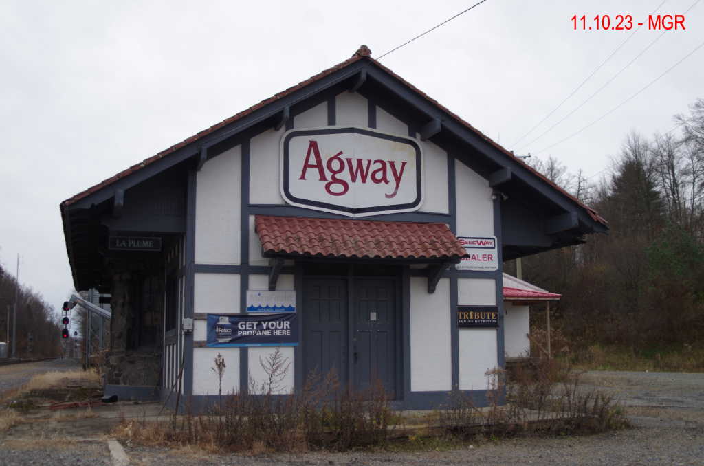 LaPlume DL&W Station, Agway