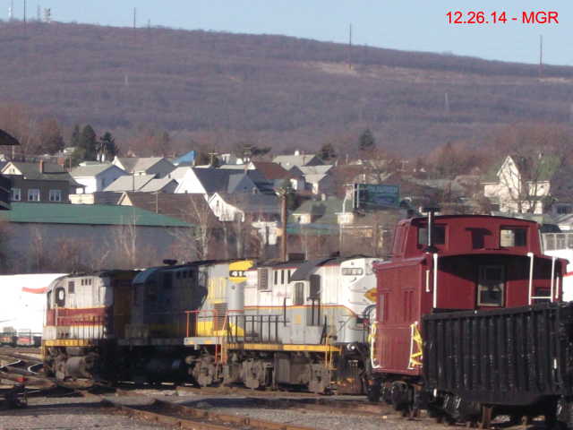 Sightings 12.26.14 /  D-L Switching At Steamtown