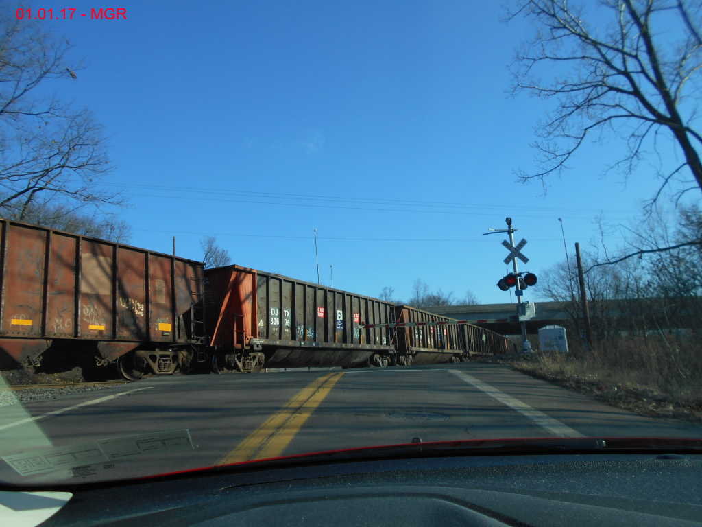 Sightings 01.01.17  /  First Train Of 2017 (For Me)