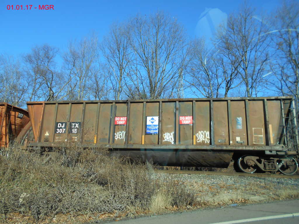 Sightings 01.01.17  /  First Train Of 2017 (For Me)