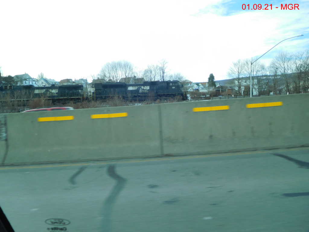 Sightings 01.09.21  /  Chasing Up The Scranton Expressway