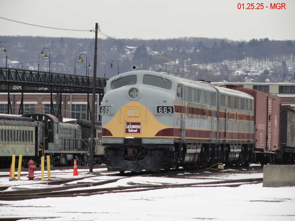Sightings 01.25.25  / Some Stuff At Steamtown