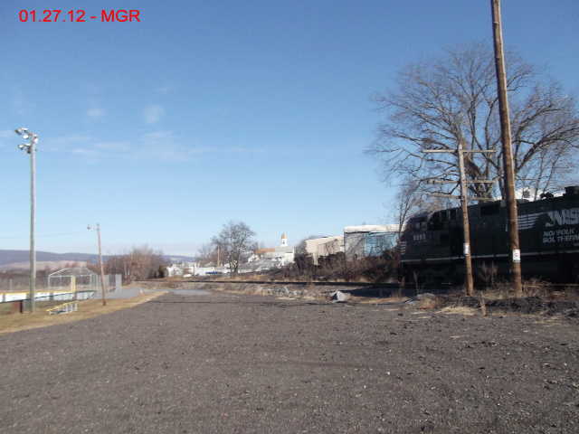 Sightings 01.27.12 / NB At Avoca