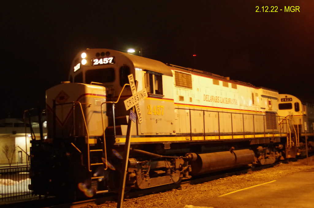 Sightings 02.12.22 / DL at Night, Testing K-50, Lens