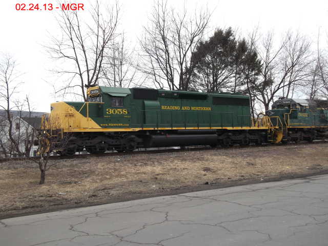 Sightings  02.24.13  / R&N Running Light at Duryea 