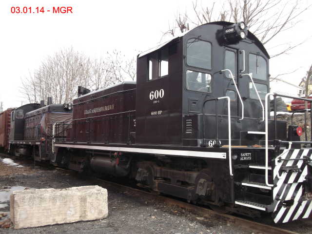 Sightings 03.01.14  /  LS, Lehigh Railway Units