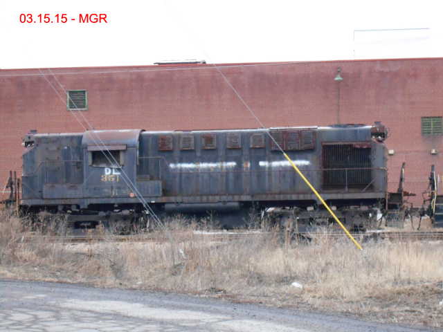 Sightings 03.15.15  / DL Stuff off of Breck Street