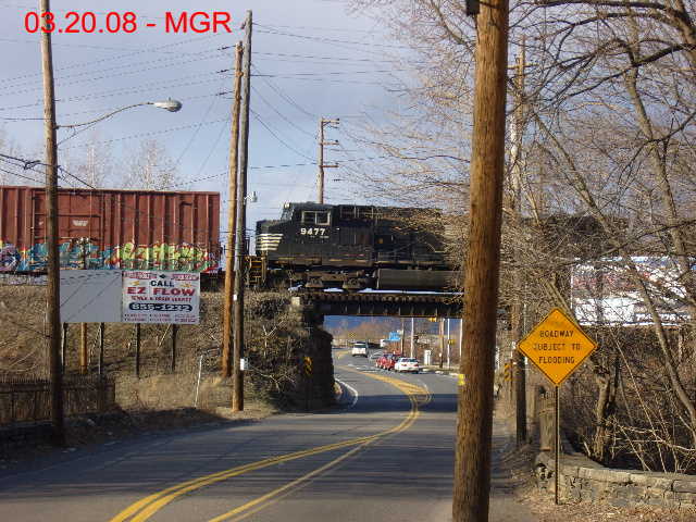 Sightings 03.20.08  / NS coming off Gauntlet