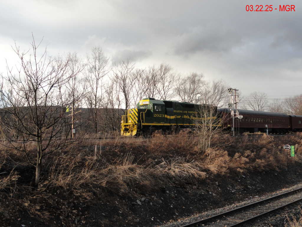 Sightings 03.22.25 / R&N Passenger Train Returning to Pittston
