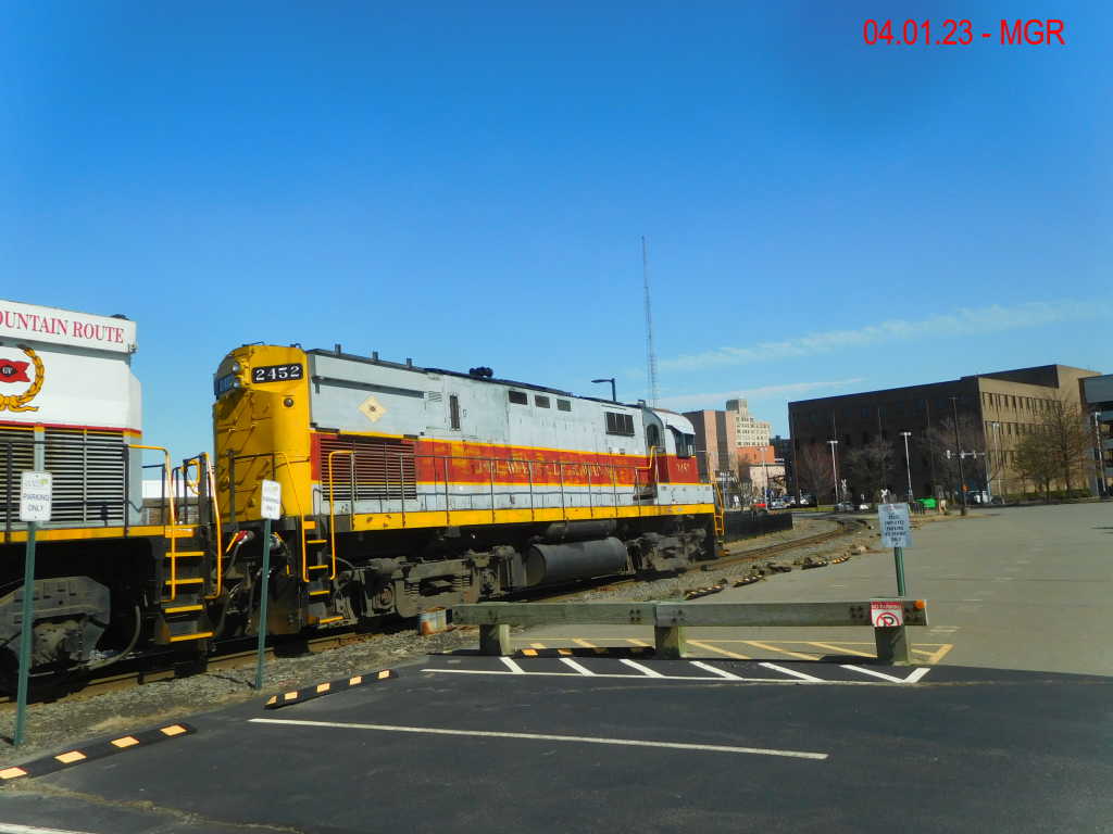 Sightings 04.01.23 / Mixed sightings