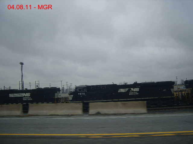 Sightings 04.08.11  /  Enola, Rockville Bridge and Environs