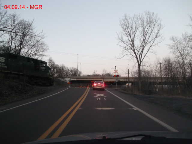 Sightings 04.09.14 / Train at Main Street Plains (Oakies)