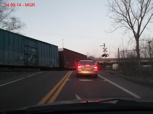 Sightings 04.09.14 / Train at Main Street Plains (Oakies)