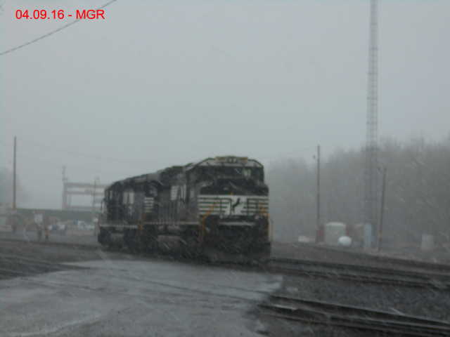 Sightings 04.09.16  /  NS Units At Taylor In Snow Squal