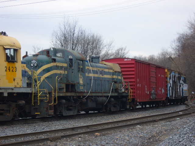 Sightings 04.11.09 / DL moving CNJ Unit from Thorpe