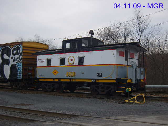 Sightings 04.11.09 / DL moving CNJ Unit from Thorpe