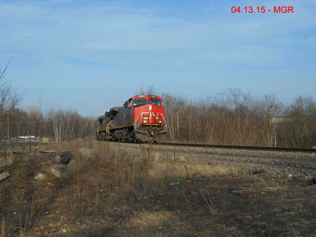 Sightings 04.13.15  /  CN On Point Of SB At Hudso