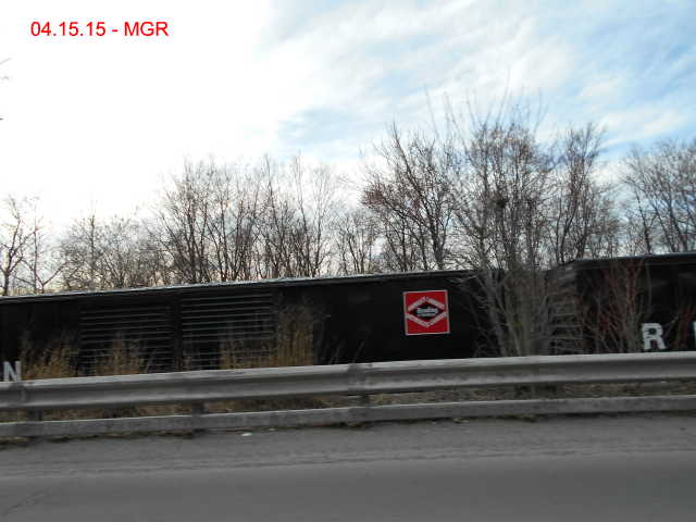 Sightings 04,15,15 / R&N with New Boxcars