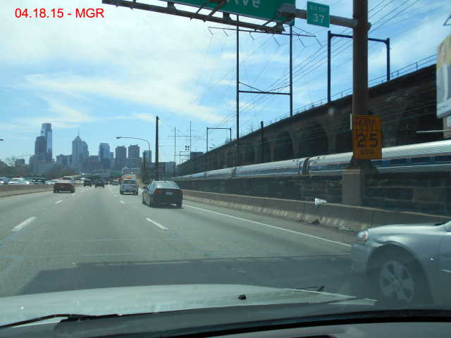 Sightings 04.18.15  / Trains Around Philly