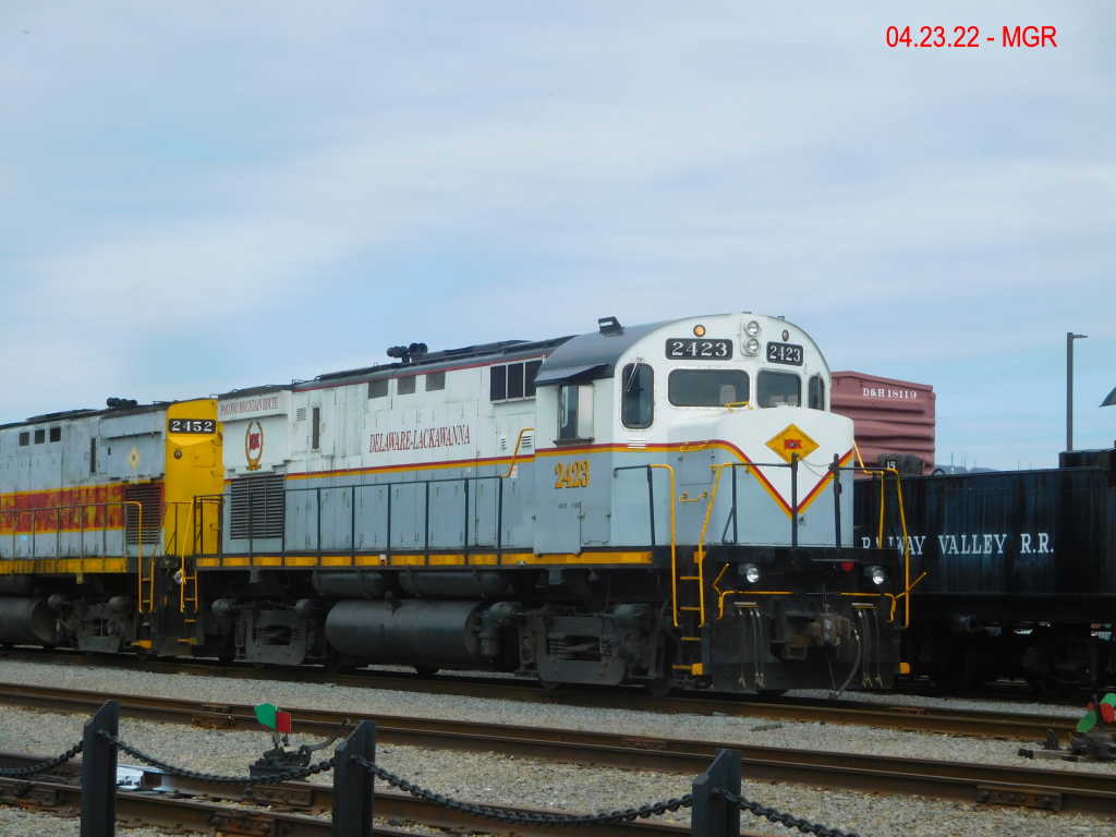 Sightings 04.23.22 / DL At Steamtown