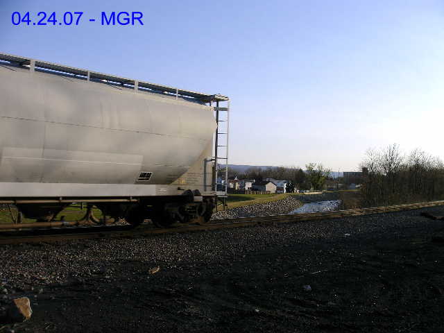 Sightings 04.24.07, Train at Hudson, Washout site