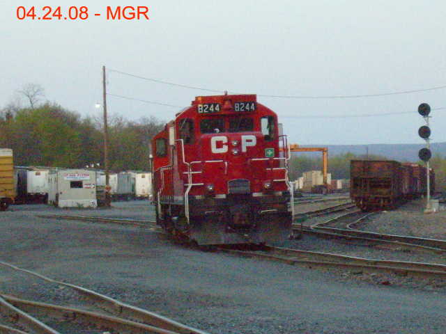 Sightings 04.24.08 / Units laying over at Taylor