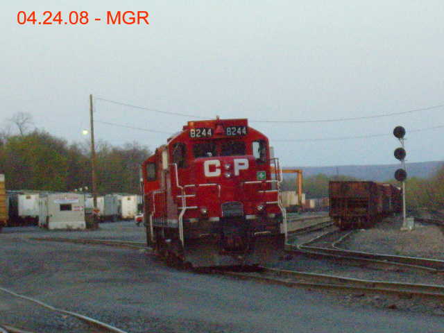 Sightings 04.24.08 / Units laying over at Taylor