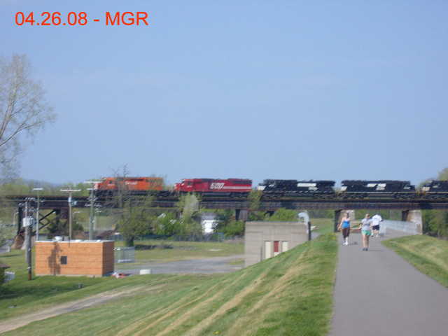 Sightings 04.26.08 /  8 Units Across Gauntlet