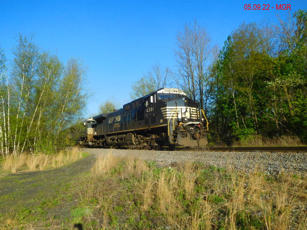 Sightings 05.09.22 / Southbound at Hudson