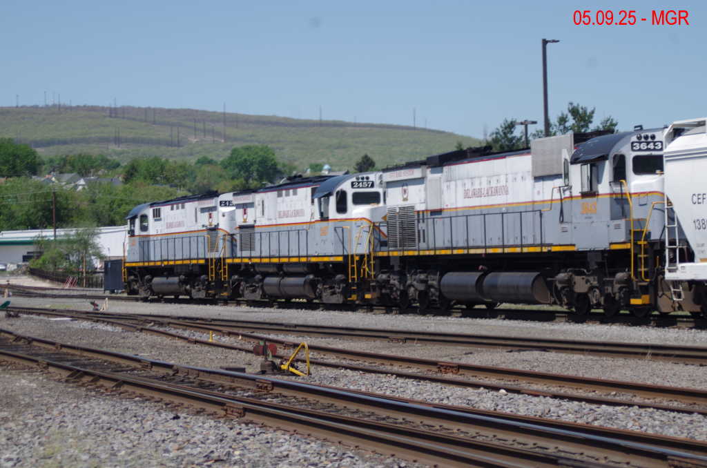 Sightings 05.09.25 / DL Resting At Steamtown