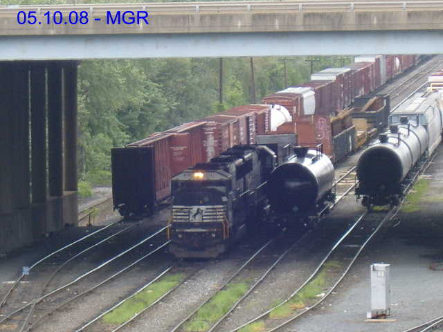 Sightings 05.01.08 / Enola Yard