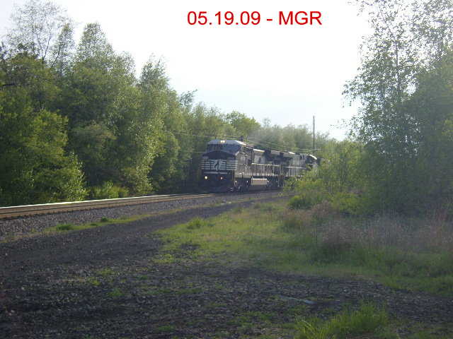 Sightings 05.19.09 /Trains at Hudson