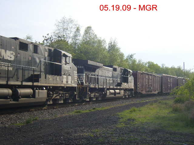 Sightings 05.19.09 /Trains at Hudson